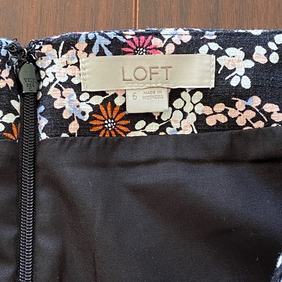 Pocket Skirt from LOFT - Picture 4 of 5